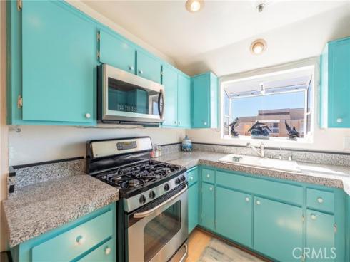 409  Utica  A8  Avenue, Huntington Beach, CA