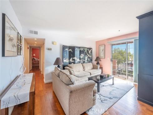 409  Utica  A8  Avenue, Huntington Beach, CA