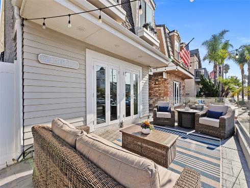 316  21st   Street, Huntington Beach, CA