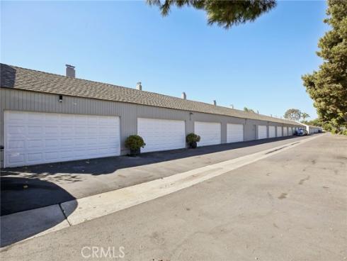 16552  Harbour  14  Lane, Huntington Beach, CA