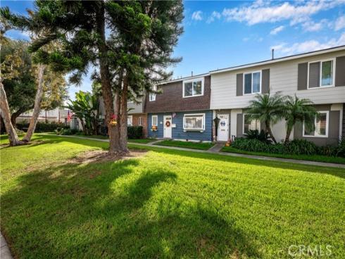 8215  Deerfield   Drive, Huntington Beach, CA