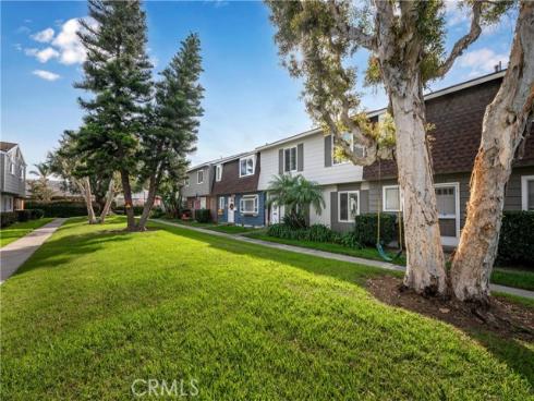 8215  Deerfield   Drive, Huntington Beach, CA