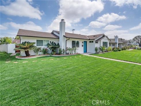 5562  Edinger   Avenue, Huntington Beach, CA