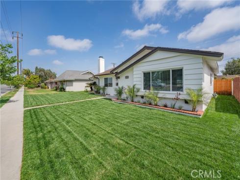 5562  Edinger   Avenue, Huntington Beach, CA