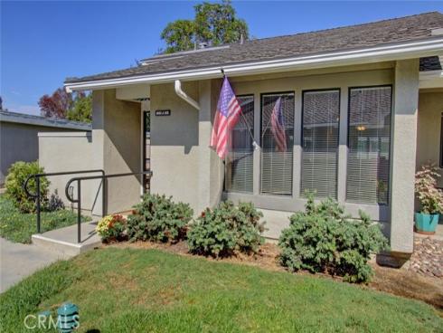 8933  Amador  1315A  Circle, Huntington Beach, CA