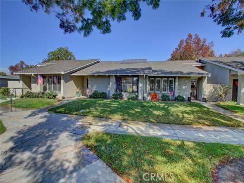 8933  Amador  1315A  Circle, Huntington Beach, CA