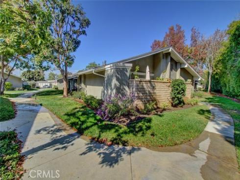 8933  Amador  1315A  Circle, Huntington Beach, CA