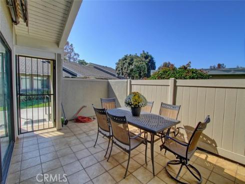 8933  Amador  1315A  Circle, Huntington Beach, CA