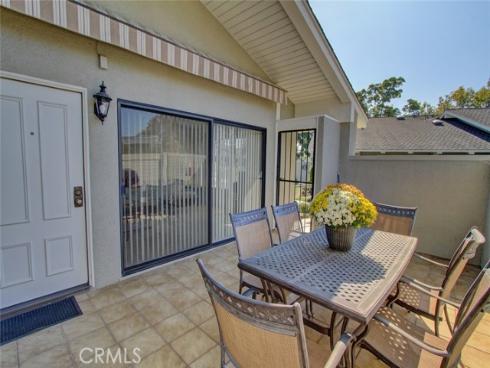 8933  Amador  1315A  Circle, Huntington Beach, CA