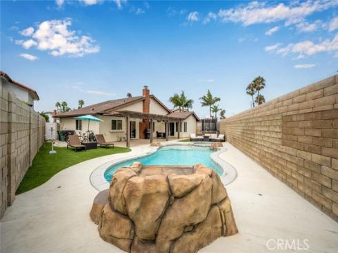 20462  Running Springs   Lane, Huntington Beach, CA