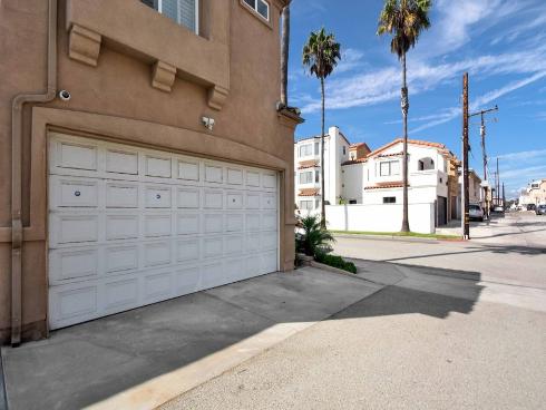 122  19th   Street, Huntington Beach, CA