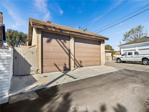 816  13th   Street, Huntington Beach, CA