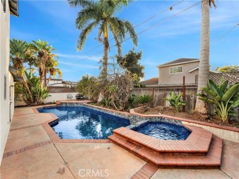 16821  Montclair   Lane, Huntington Beach, CA