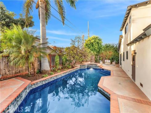 16821  Montclair   Lane, Huntington Beach, CA