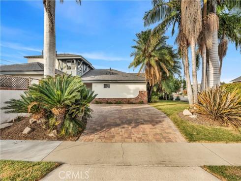 16821  Montclair   Lane, Huntington Beach, CA