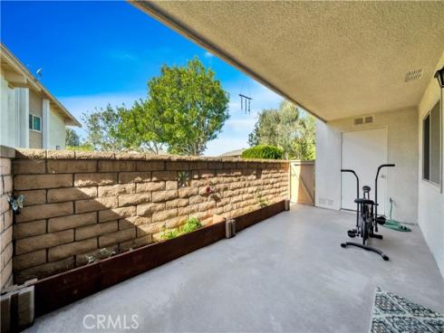 8888  Lauderdale  218D  Court, Huntington Beach, CA