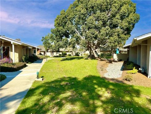 8566  Colusa  903A  Circle, Huntington Beach, CA