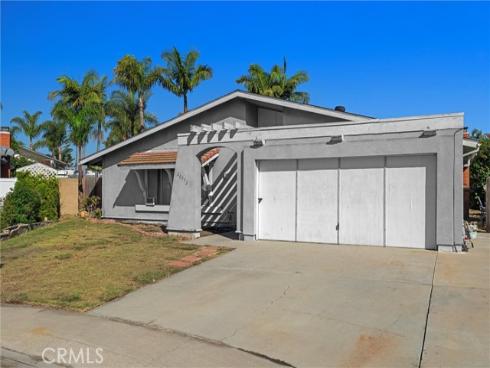 20372  Mooncrest   Circle, Huntington Beach, CA