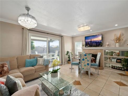 8202  Holland   Drive, Huntington Beach, CA