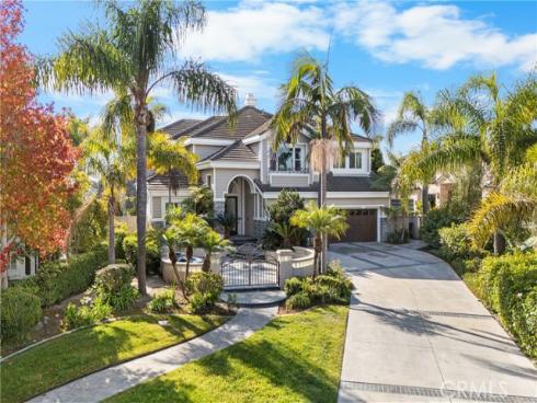 6692  Alamitos   Circle, Huntington Beach, CA