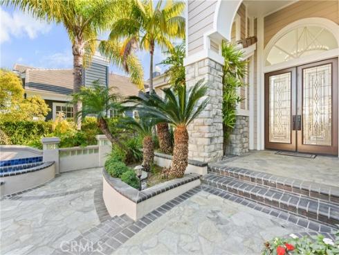 6692  Alamitos   Circle, Huntington Beach, CA