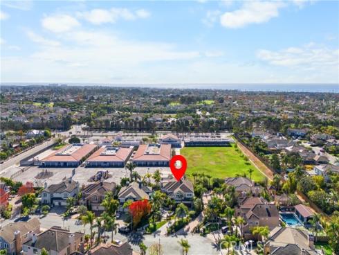 6692  Alamitos   Circle, Huntington Beach, CA