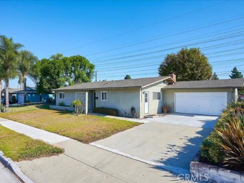 16622  Lucia   Lane, Huntington Beach, CA