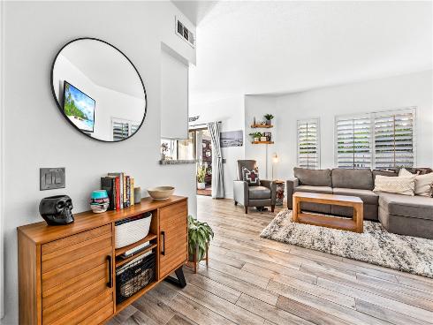 4782  Tiara  102  Drive, Huntington Beach, CA