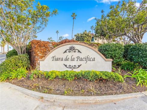 4782  Tiara  102  Drive, Huntington Beach, CA