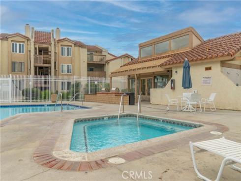 4861  Lago  201  Drive, Huntington Beach, CA