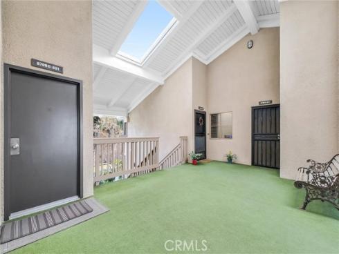 8788  Coral Springs  5 (201E)  Court, Huntington Beach, CA