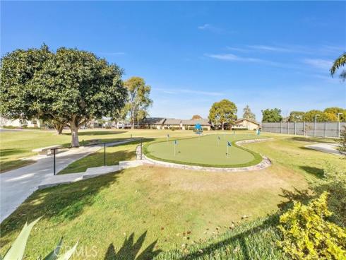 8788  Coral Springs  5 (201E)  Court, Huntington Beach, CA