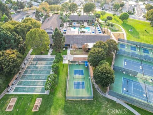 8788  Coral Springs  5 (201E)  Court, Huntington Beach, CA