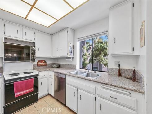 8788  Coral Springs  5 (201E)  Court, Huntington Beach, CA