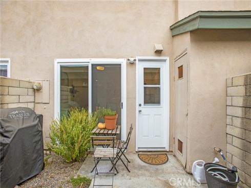 4698 Heil 23C Avenue, Huntington Beach, CA