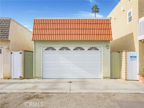 224  17th   Street, Huntington Beach, CA