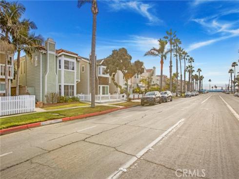 224  17th   Street, Huntington Beach, CA