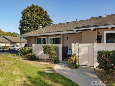 8856  Sutter  524 A  Circle, Huntington Beach, CA