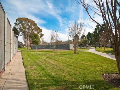 8606  Solano  B-1003  Circle, Huntington Beach, CA