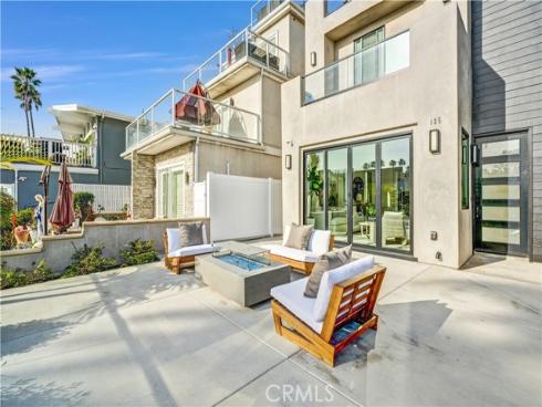 125  8th   Street, Huntington Beach, CA