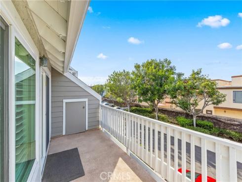 4682  Warner  A204  Avenue, Huntington Beach, CA