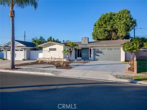 16541  Loire   Circle, Huntington Beach, CA