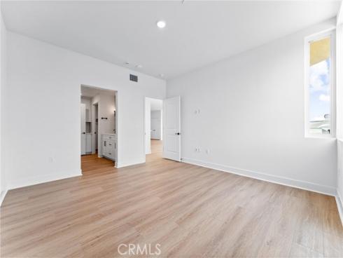 414 Main 205 Street, Huntington Beach, CA