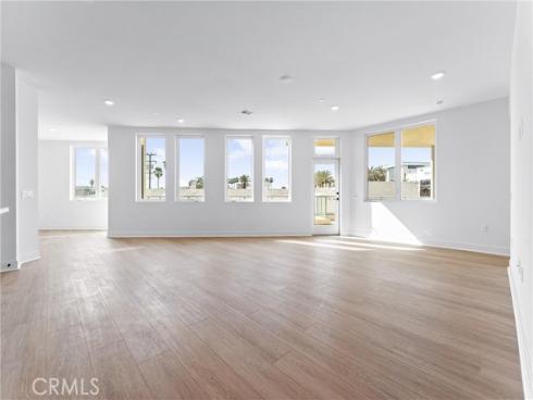 414 Main 205 Street, Huntington Beach, CA