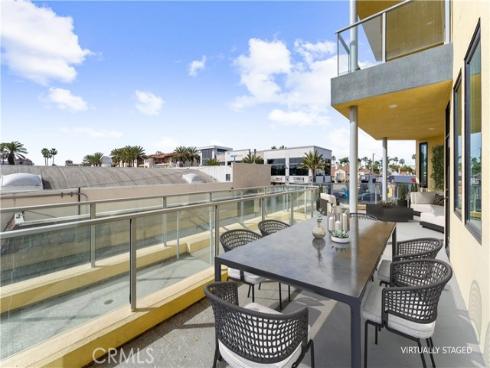 414 Main 205 Street, Huntington Beach, CA