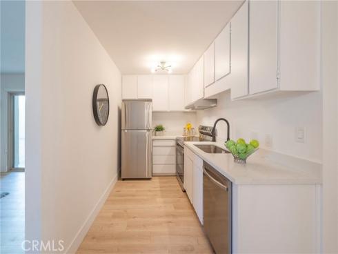 711 Pacific Coast 322 , Huntington Beach, CA