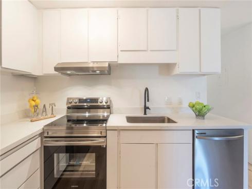 711 Pacific Coast 322 , Huntington Beach, CA