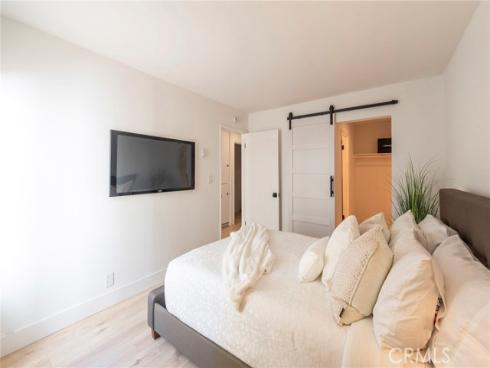 711 Pacific Coast 322 , Huntington Beach, CA