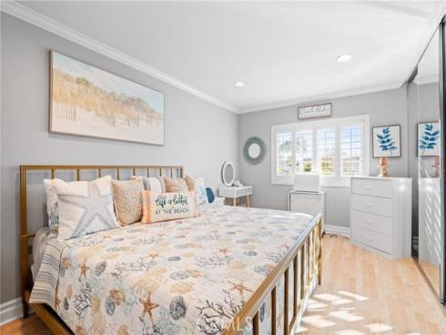 16712 Baruna Lane, Huntington Beach, CA