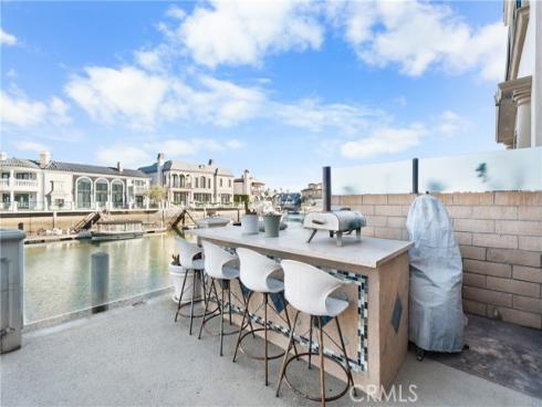 16712 Baruna Lane, Huntington Beach, CA